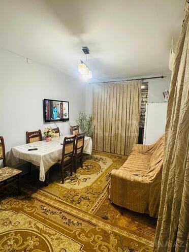Satılır 2 otaqlı köhnə tikili 45 m², Bakıxanov q., photo 1 from 9