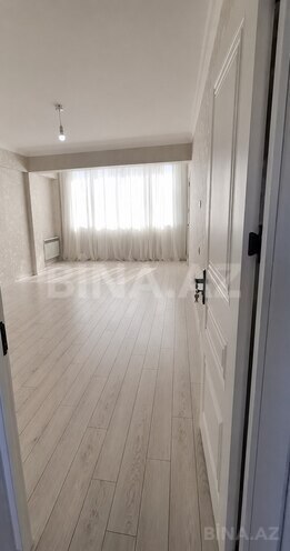 Продаётся 3-комн. вторичка 70 м², м. Иншаатчылар, photo 1 from 7