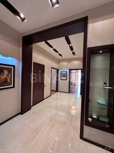 Сдаётся 3-комн. новостройка 150 м², м. Ичеришехер, photo 1 from 21