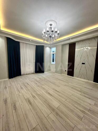 Продаётся 3-комн. новостройка 90 м², Абшеронcкий  р., photo 1 from 18