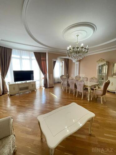 Сдаётся 3-комн. новостройка 140 м², Насиминский  р., photo 1 from 19
