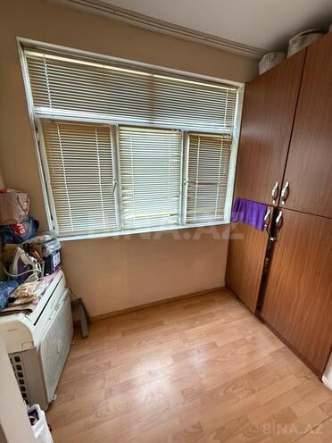 Продаётся 3-комн. вторичка 70 м², м. Кара Караев, photo 10 from 12