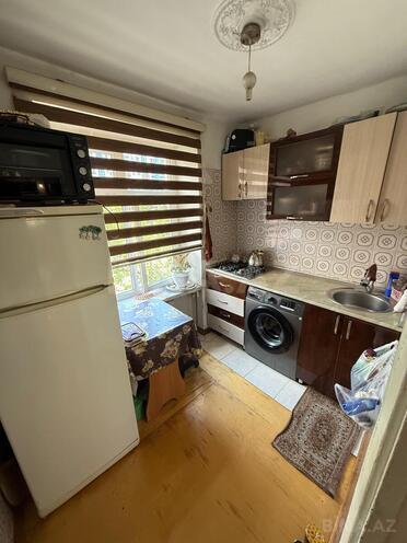 Продаётся 3-комн. вторичка 70 м², м. Кара Караев, photo 8 from 12