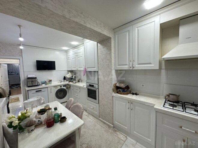 Satılır 3 otaqlı köhnə tikili 110 m², Xalqlar Dostluğu m., photo 8 from 17