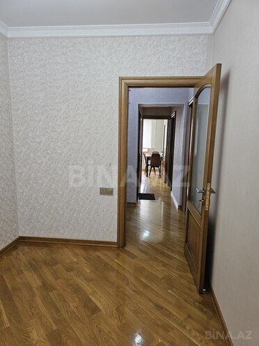 Продаётся 3-комн. вторичка 75 м², м. Кара Караев, photo 8 from 20
