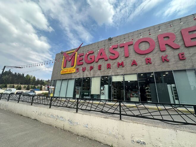 Satılır 3 otaqlı köhnə tikili 65 m², Xalqlar Dostluğu m., photo 1 from 18