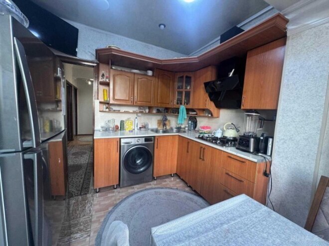Продаётся 4-комн. вторичка 110 м², м. Нефтчиляр, photo 9 from 13