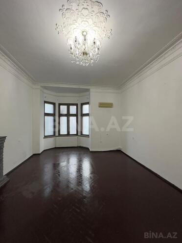 İcarəyə verilir 1 otaqlı ofis 40 m², 28 May m., photo 1 from 10