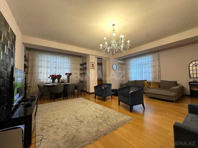 Продаётся 3-комн. новостройка 147 м², м. Низами, photo 1 from 12
