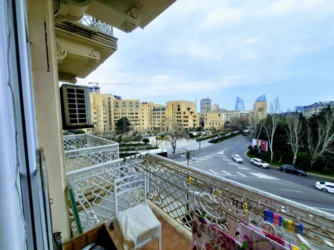 Продаётся 3-комн. вторичка 85 м², м. Элмляр Академиясы, photo 27 from 28