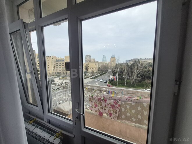 Продаётся 3-комн. вторичка 85 м², м. Элмляр Академиясы, photo 25 from 28