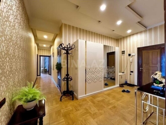 Продаётся 4-комн. новостройка 165 м², м. Элмляр Академиясы, photo 14 from 17