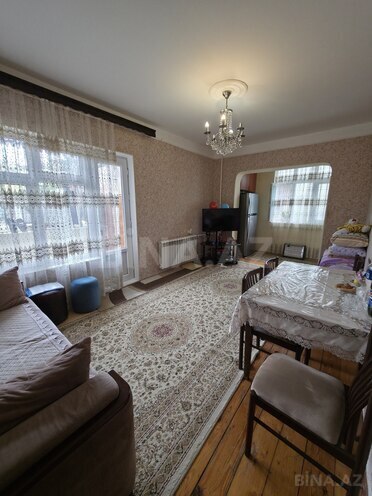Satılır 2 otaqlı köhnə tikili 40 m², Qaraçuxur q., photo 1 from 16