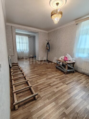 Продаётся 1-комн. вторичка 41 м², м. Нефтчиляр, photo 1 from 13