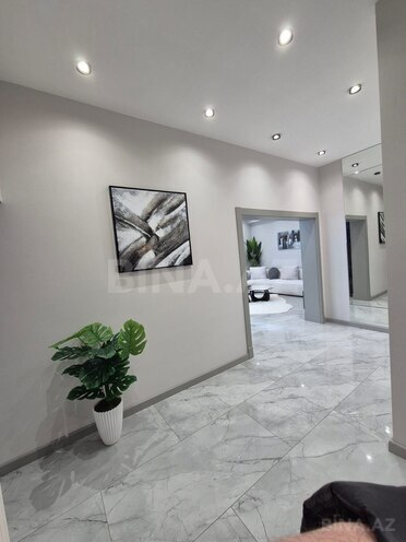 İcarəyə verilir 3 otaqlı yeni tikili 90 m², 28 May m., photo 1 from 18