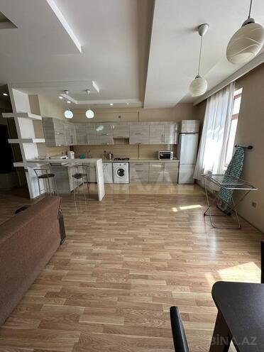 Сдаётся 2-комн. новостройка 75 м², м. Низами, photo 1 from 12