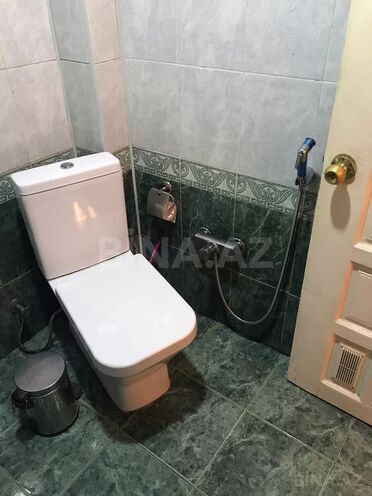 Satılır 4 otaqlı köhnə tikili 160 m², Azadlıq Prospekti m., photo 12 from 13