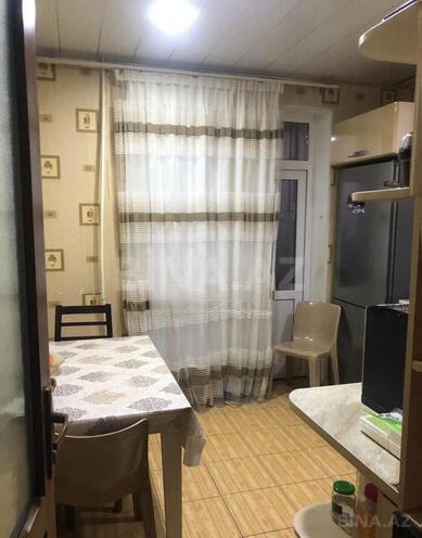 Продаётся 3-комн. вторичка 80 м², м. Ази Асланов, photo 3 from 12