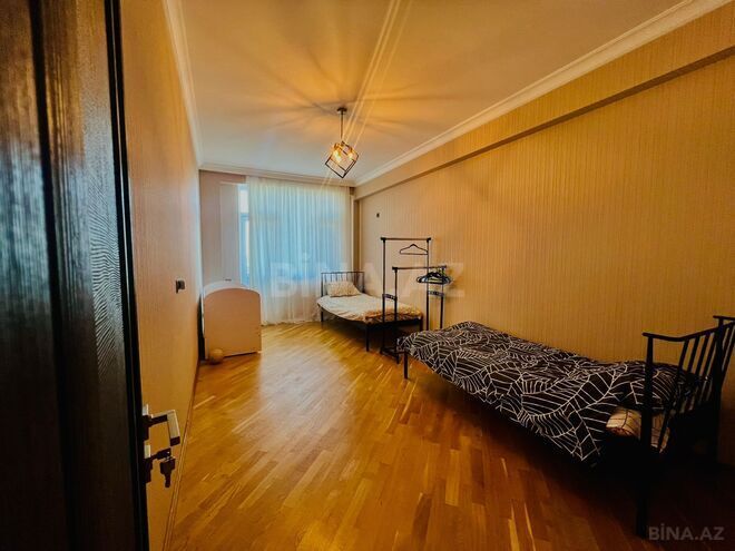 Satılır 3 otaqlı yeni tikili 145 m², İnşaatçılar m., photo 9 from 16