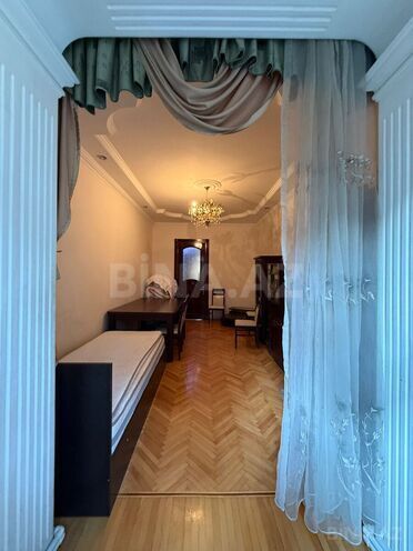 Satılır 4 otaqlı köhnə tikili 110 m², Gənclik m., photo 3 from 8