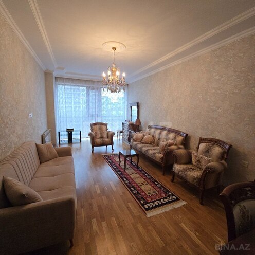 Сдаётся 2-комн. новостройка 70 м², м. Иншаатчылар, photo 1 from 13
