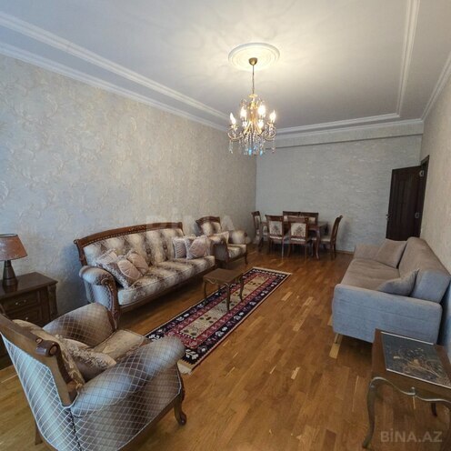 Сдаётся 2-комн. новостройка 70 м², м. Иншаатчылар, photo 3 from 13