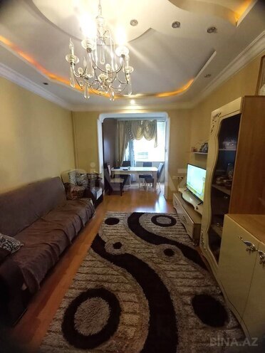 Satılır 3 otaqlı köhnə tikili 65 m², Nizami m., photo 1 from 8