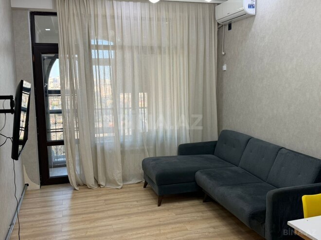 Сдаётся 2-комн. новостройка 65 м², м. Нефтчиляр, photo 1 from 10