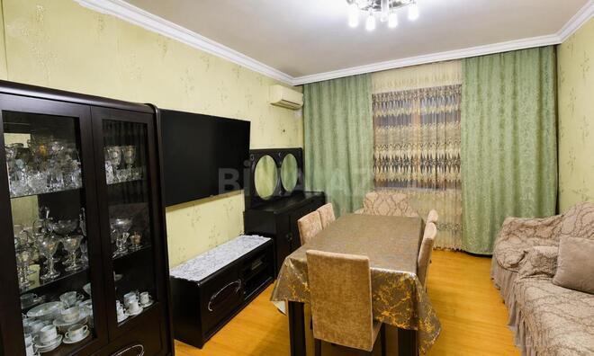 Satılır 3 otaqlı köhnə tikili 80 m², Bakıxanov q., photo 1 from 13
