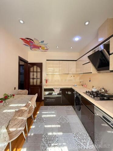 Satılır 6 otaqlı həyət evi/bağ evi 206 m², Əhmədli m., photo 24 from 32