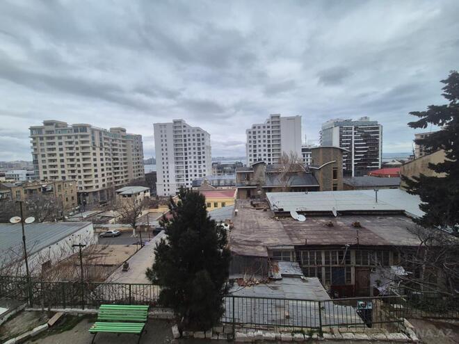 Satılır 3 otaqlı köhnə tikili 72 m², Bayıl q., photo 22 from 24