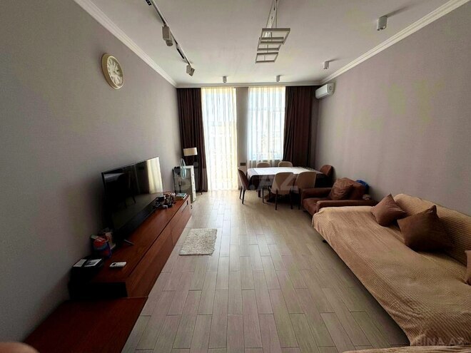 Satılır 3 otaqlı köhnə tikili 85.5 m², Nizami m., photo 1 from 9