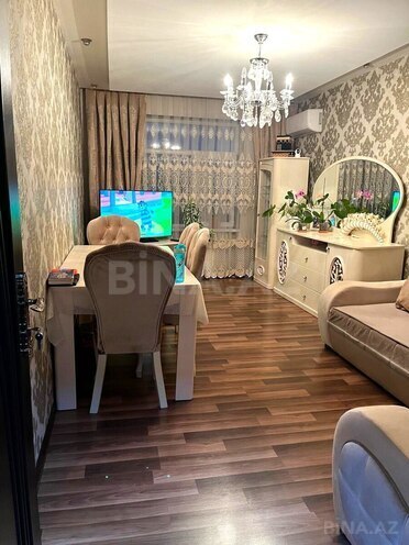 Satılır 2 otaqlı köhnə tikili 70 m², Xalqlar Dostluğu m., photo 1 from 18