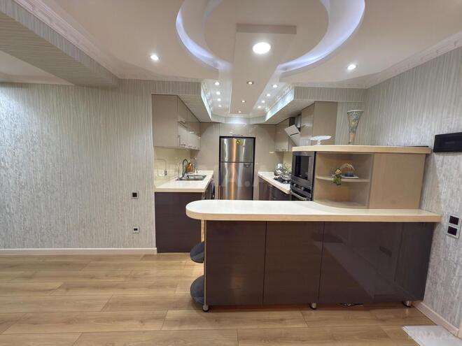 Satılır 8 otaqlı həyət evi/bağ evi 600 m², Xalqlar Dostluğu m., photo 25 from 32