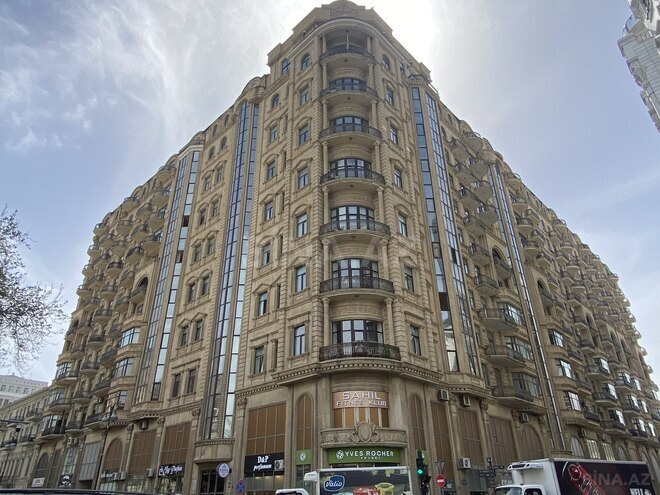 Satılır 3 otaqlı yeni tikili 140 m², Sahil m., photo 1 from 25