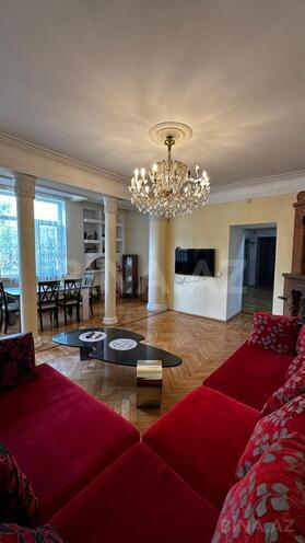 Satılır 4 otaqlı köhnə tikili 125 m², Nəsimi r., photo 6 from 29