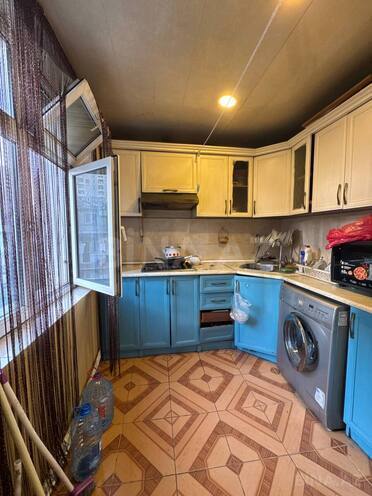 Продаётся 3-комн. вторичка 70 м², м. Иншаатчылар, photo 9 from 15