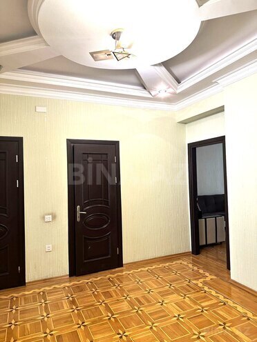 Сдаётся 3-комн. новостройка 135 м², м. Нефтчиляр, photo 6 from 12