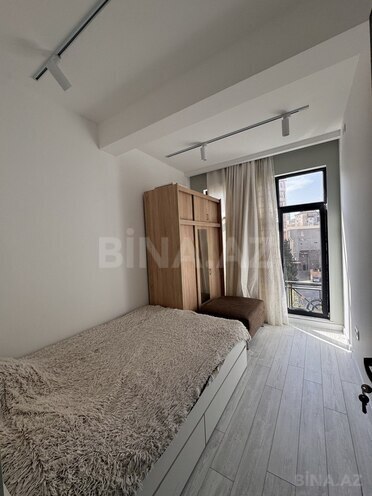 Продаётся 2-комн. вторичка 38 м², м. Низами, photo 3 from 8