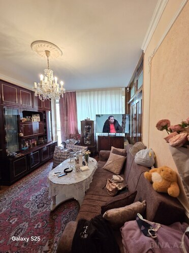 Продаётся 2-комн. вторичка 55 м², м. Иншаатчылар, photo 3 from 9