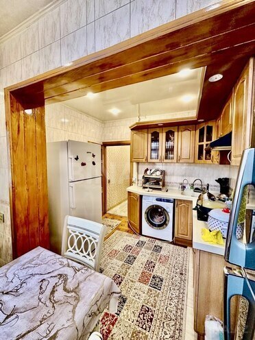 Satılır 5 otaqlı köhnə tikili 140 m², Qara Qarayev m., photo 15 from 26