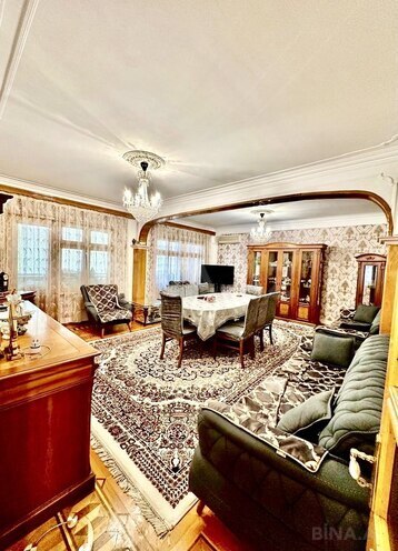 Satılır 5 otaqlı köhnə tikili 140 m², Qara Qarayev m., photo 3 from 26