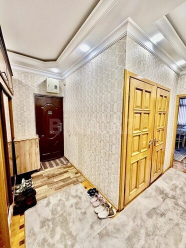 Satılır 5 otaqlı köhnə tikili 140 m², Qara Qarayev m., photo 21 from 26