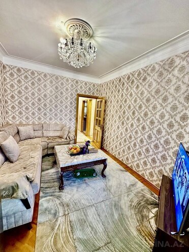Satılır 5 otaqlı köhnə tikili 140 m², Qara Qarayev m., photo 13 from 26