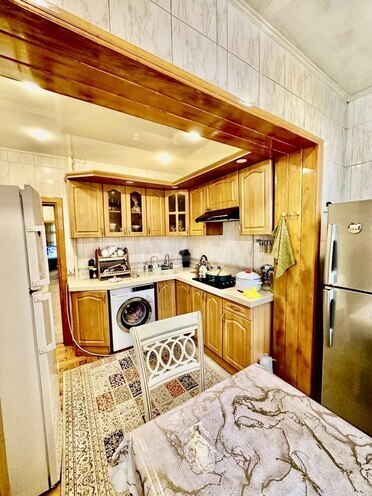 Satılır 5 otaqlı köhnə tikili 140 m², Qara Qarayev m., photo 16 from 26