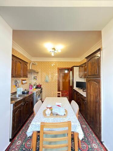 Satılır 2 otaqlı köhnə tikili 65 m², Bakıxanov q., photo 8 from 11