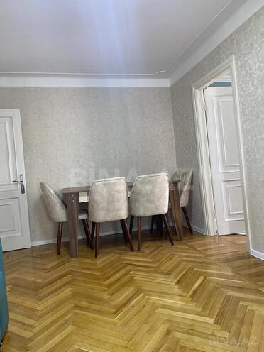 Продаётся 2-комн. вторичка 55 м², м. Нефтчиляр, photo 4 from 7