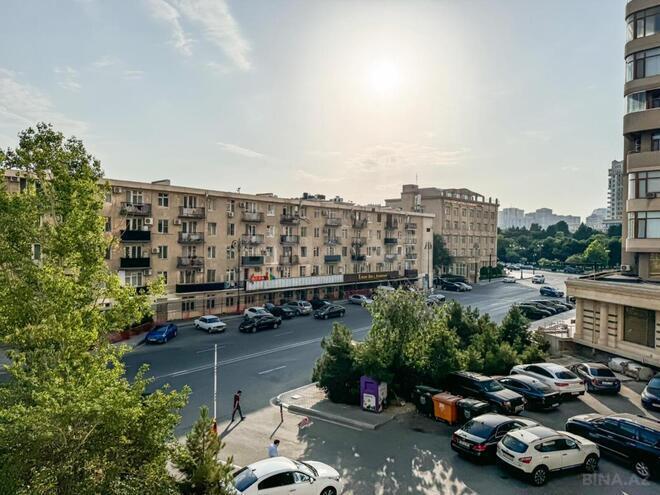 Продаётся 4-комн. новостройка 181 м², м. Низами, photo 10 from 18