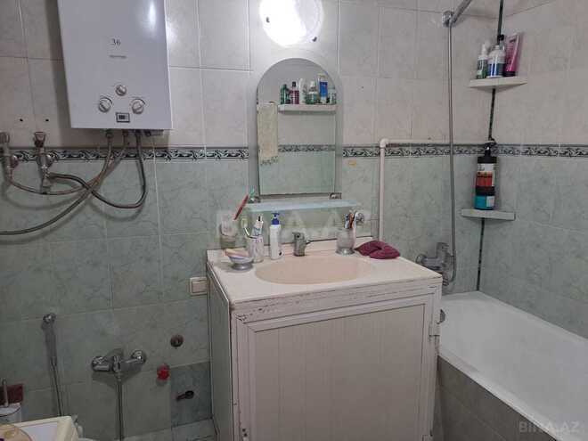Satılır 2 otaqlı köhnə tikili 70 m², 28 May m., photo 10 from 11