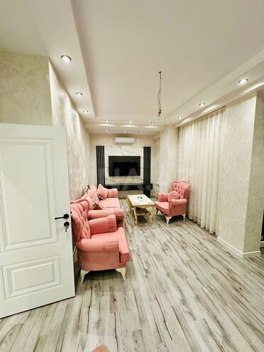 Сдаётся 3-комн. новостройка 85 м², Бинагадинский р., photo 1 from 14